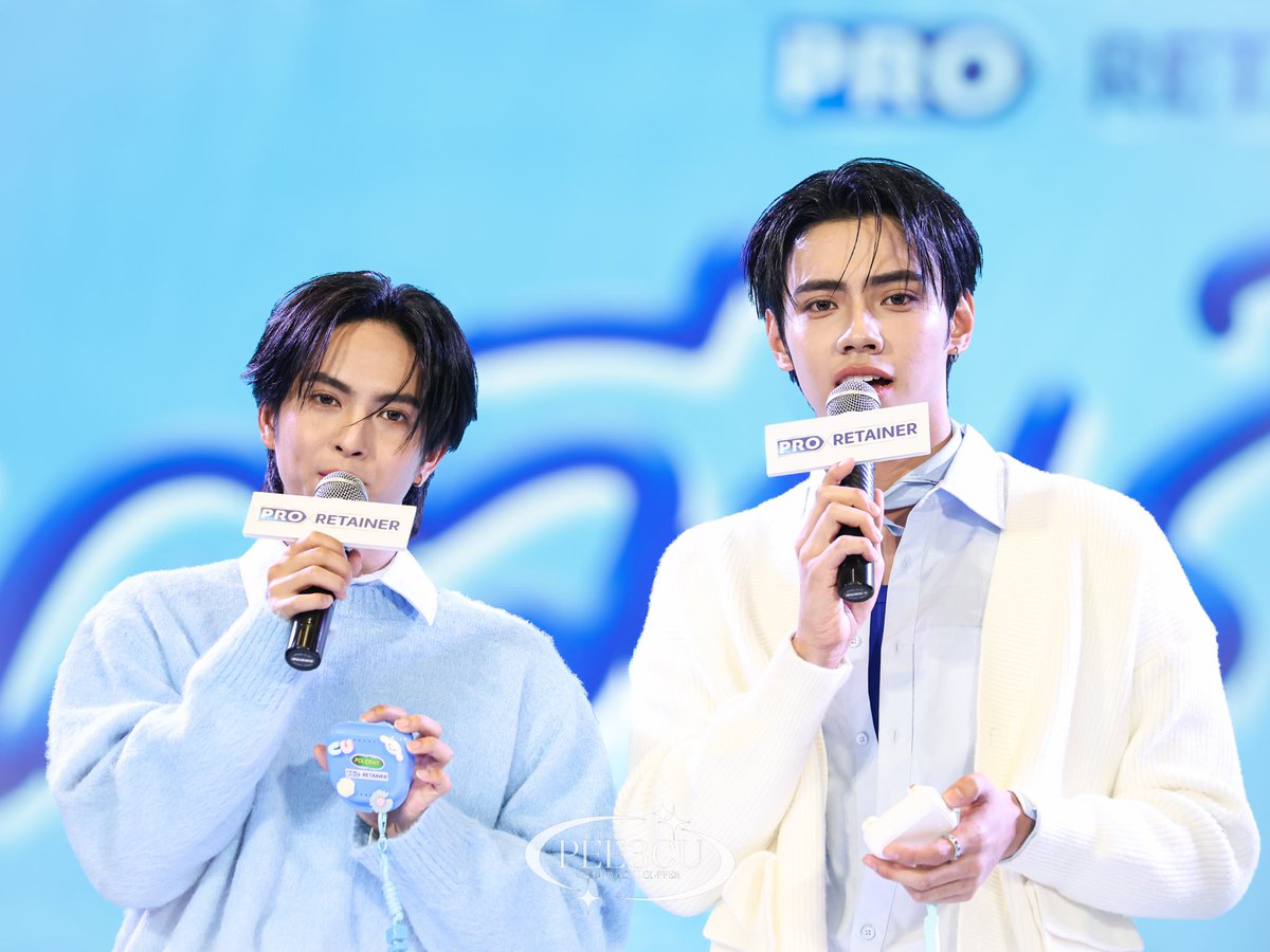 PEE3CU's tweet image. [08.01.26]

จังหวะจองแม่หมี่ เหมือนจะวีน 😂😂😂 

 POLIDENT X PEEMWASU COPPER
#เคลียร์รีมั่นใจแบบโปรxBUS
#COPPERdechawat
#PEEMWASU 
 #ข้าวผัดหมี่เย็น