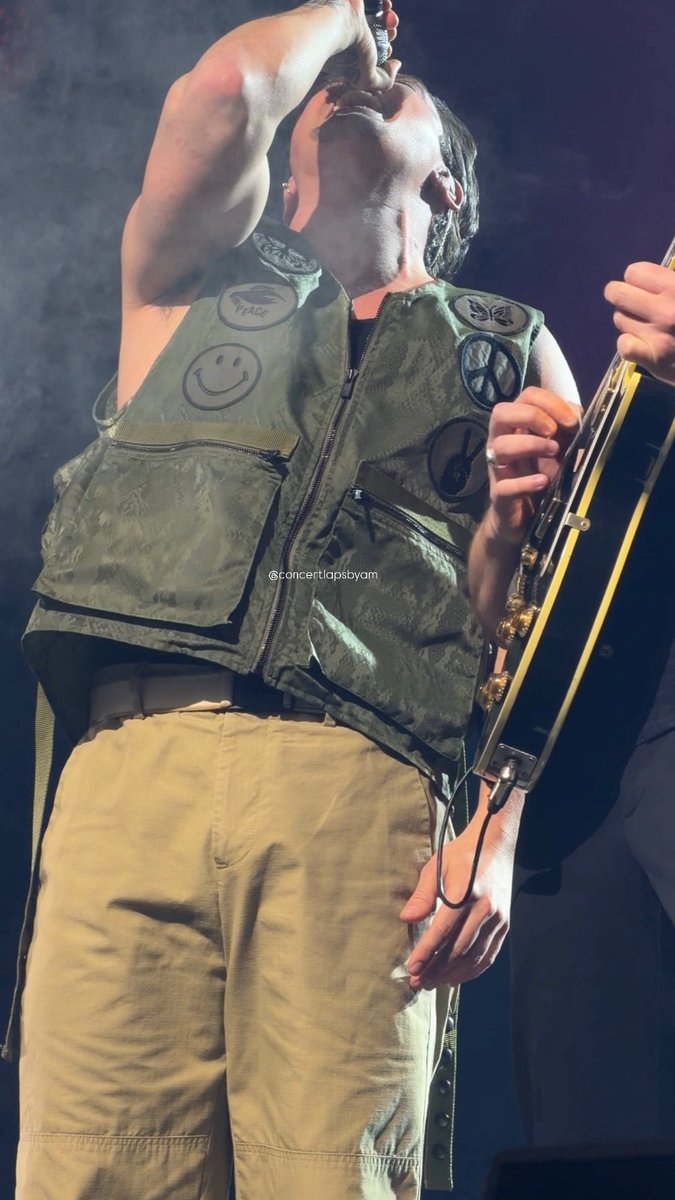 concertlapsbyam's tweet photo. don’t wanna gatekeep these pics 🤭 https://t.co/Rjb7coxosy