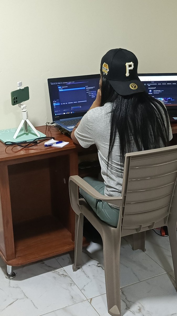 lajfa2017's tweet photo. @TwitchES Volver a mi país Venezuela y hacer directos desde mi hogar saber que cuando termine mi directo en mi cuarto, a fueran estarán mi familia para charlar lo que sea y compartir con ellos 😊🥰
Está soledad por muchos años pega mucho 
https://t.co/focKDkvBqj https://t.co/LuL9PIc1x1