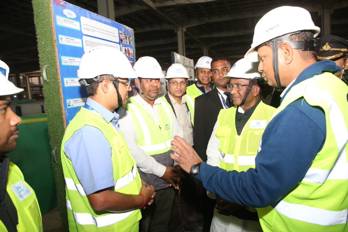 airnews_ghy's tweet image. Assam Governor Lakhsman Prasad Acharya visited Tata Semiconductor Project,Jagiroad today.

#sitevisit
#Governorassam
#SemiConductorProject
#jagiroad
#AkashvaniPics : Dalim