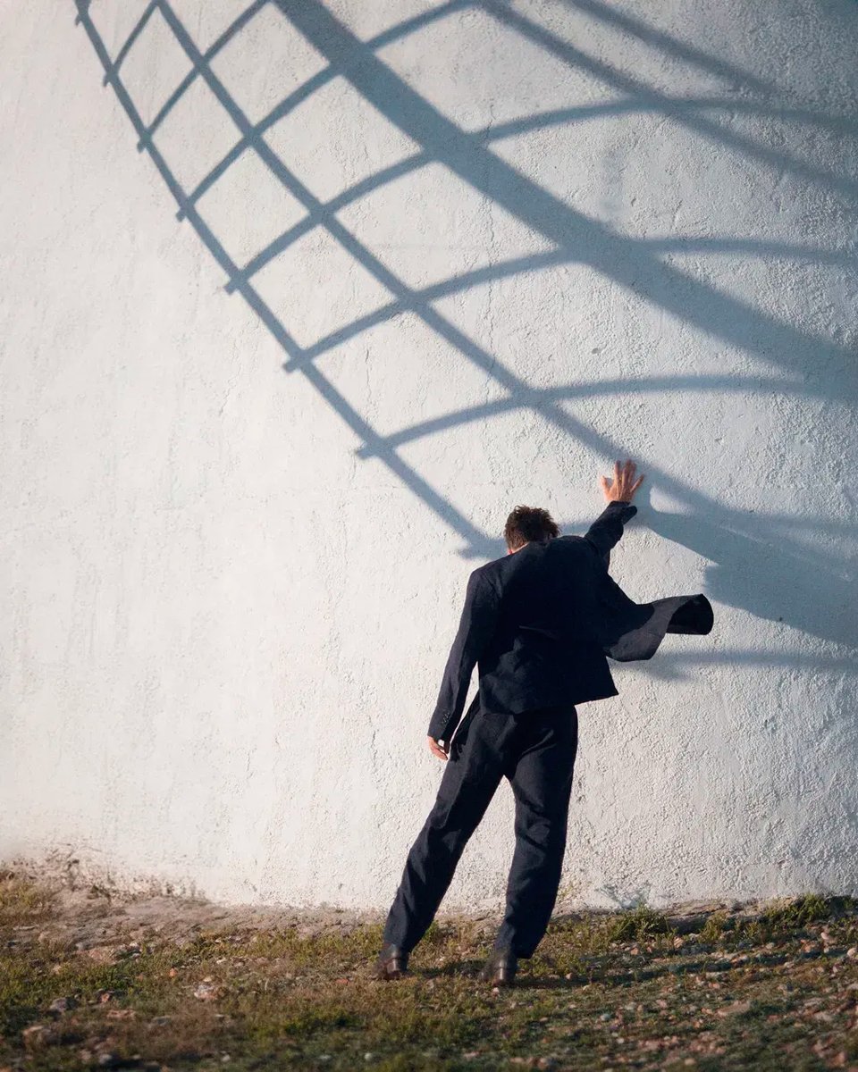 YorokobuMag's tweet photo. Arquitectura, fotografía y danza, maneras poéticas de habitar un espacio, según Derek Pedrós
https://t.co/62WDKhtvY4 https://t.co/YXIv6CEBPF