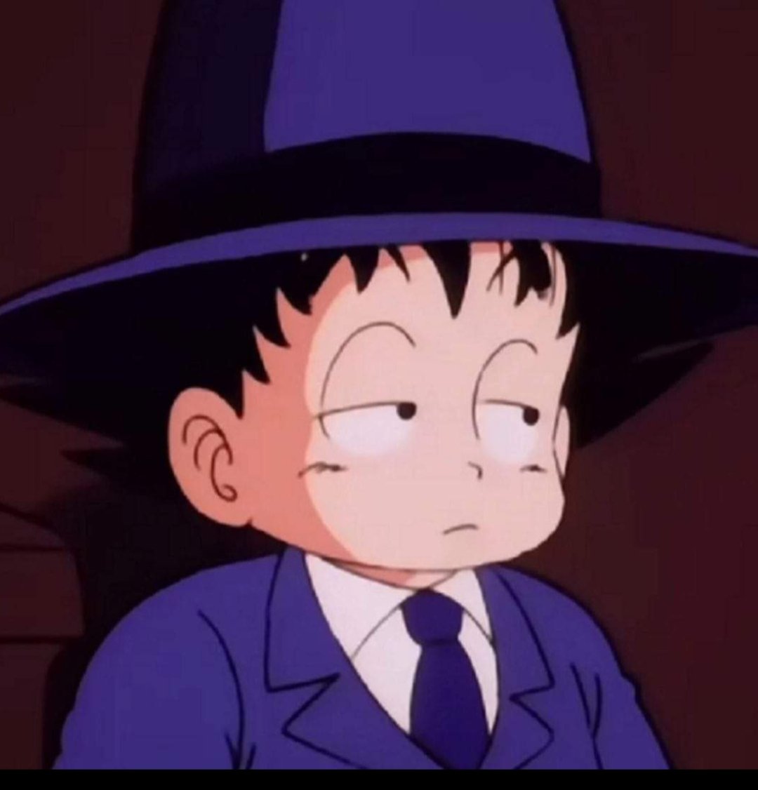 En diciembre haciendo fila comprando ropa,zapatos, juguetes, botellas de licor, mil fotos en Facebook presumiendo lo que"compraron" 
Y ahora andan muy callados en la fila pero del empeño,buscando vender hasta las nalgas porque ya no tienen para tragar y no llegan a la quincena!😒