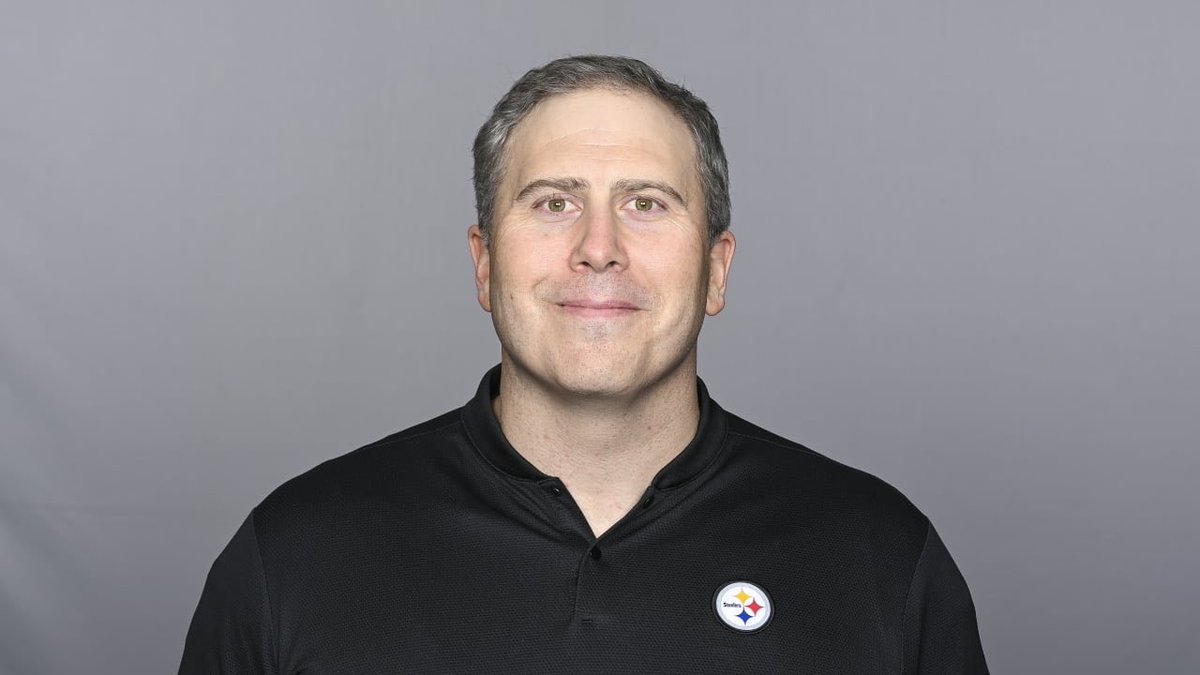CarneyMedia's tweet photo. Now that the Dolphins have fired McDaniel, 25% of the NFL is looking for a new Head Coach. I have two candidates for them: https://t.co/A4hCrv2YOO
