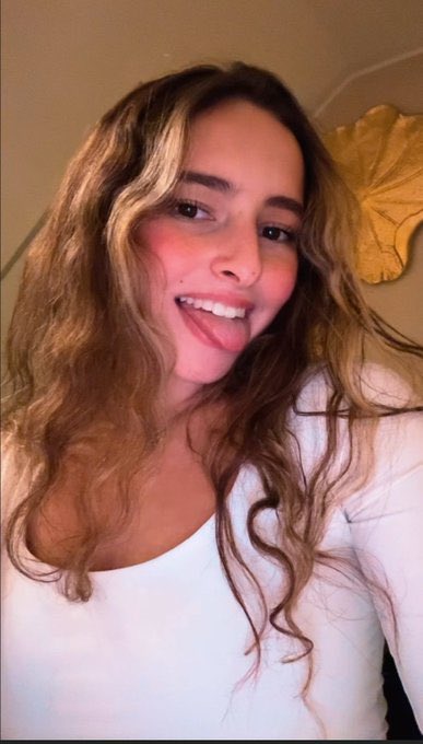 فاتحلك بقي تفي فيه براحتك وانا عليا استطعم وابلع