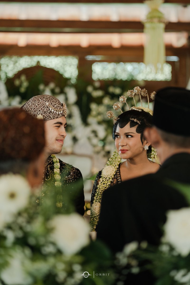 adindamirra's tweet image. فِي الدُّنْيَا وَالْآخِرَةِ

chasing my dreams 17000km away from home and found the love of my life along the way

🤍