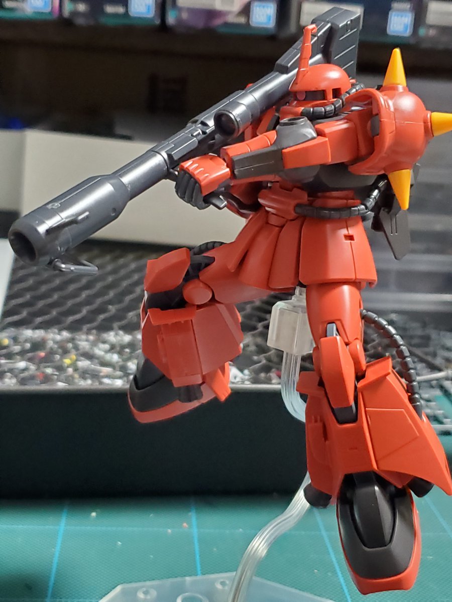 MS-06R2 ジョニー・ライデン専用機 たぶん宇宙用の高機動型ザクが膝