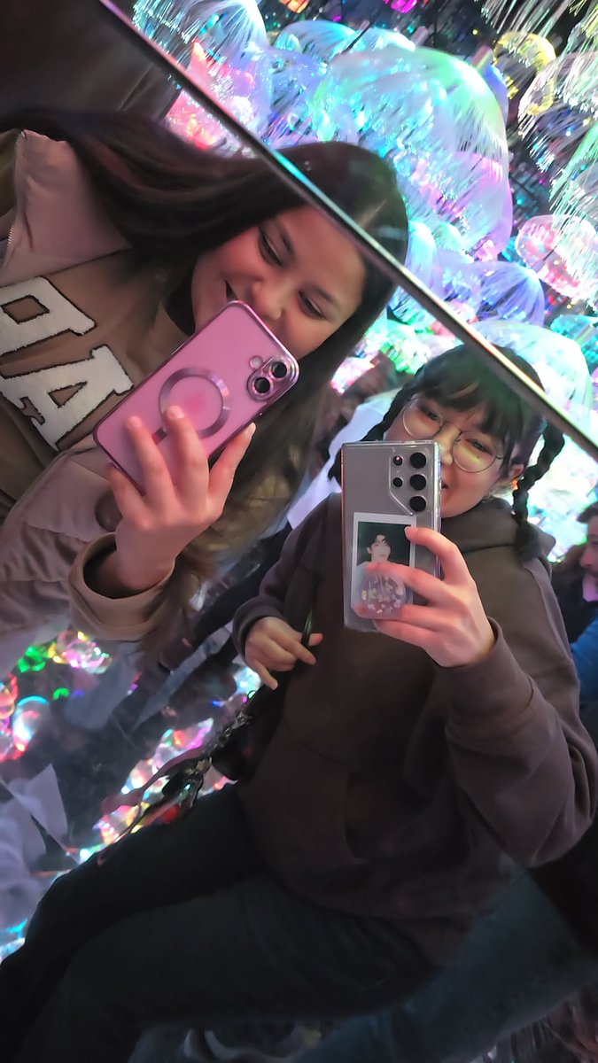 kareenah24's tweet photo. HAPPY 27TH TO MAH BESTIE
 *｡･+(人*´∀`)+･｡*
This year is IT. You are 27, have money and prospects. You arent a burden to your parents, AND YOU ARE CONFIDENT. Love ya lots mate 💜  Cant wait to see bts with you on all the days, at barricade, with vip gold (*ﾟ∀ﾟ人ﾟ∀ﾟ*)♪ https://t.co/rF8xNA09mE