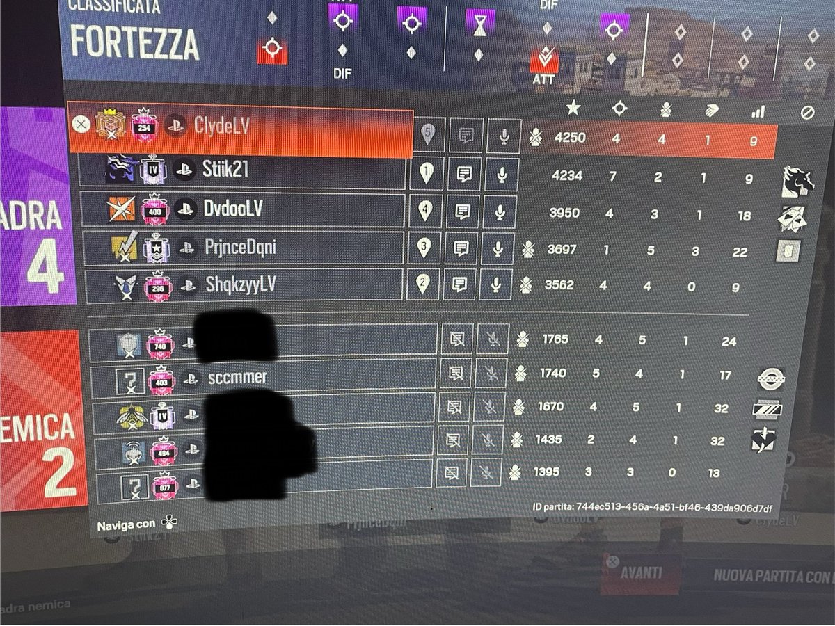 Azwraahh (Boost Account) tweet media