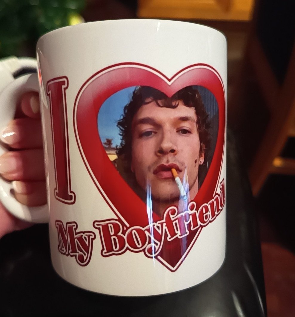 i2fourth's tweet image. A PRENDA QUE A @ifzgun ME DEU TO CHORANDO 😭😭😭