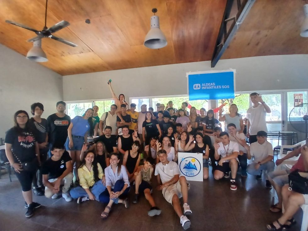 Conectados por Mendoza Futura: un año de tecnología, innovación y compromiso social en las escuelas de la provincia acortar.link/NlsYPO