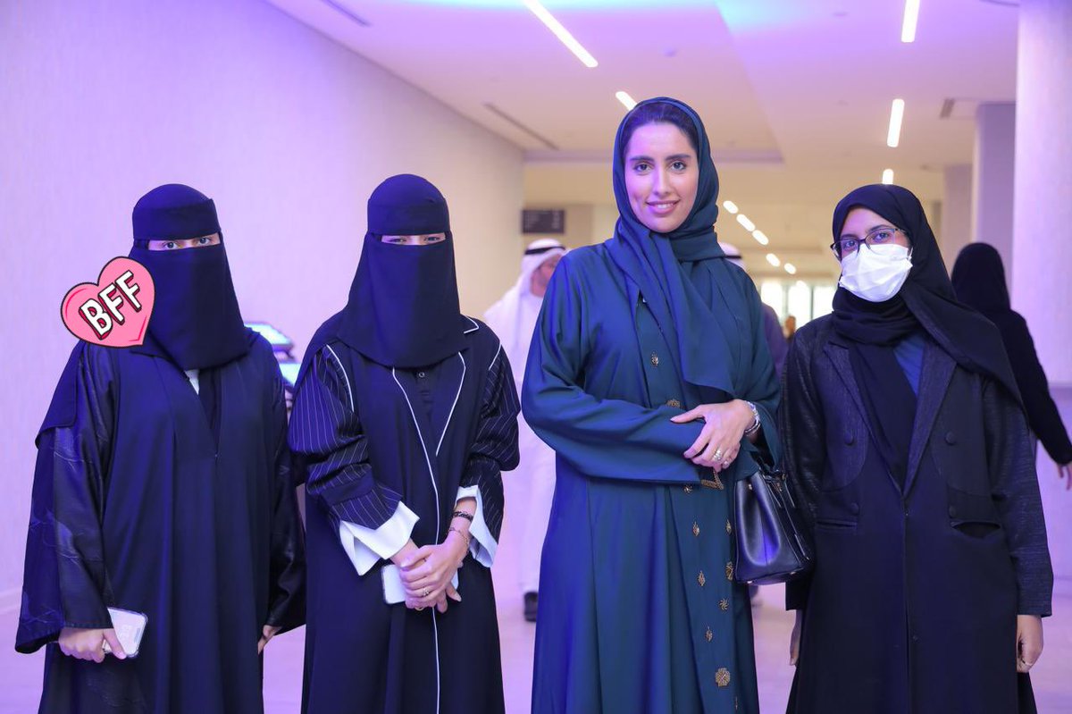 Dtghala's tweet photo. فخورة بتمثيل كليتي في هذا الحدث العالمي، وشاكرة لعمادة كلية العلوم الطبية بجامعة أم القرى على هذا الدعم والتحفيز المستمر. 
وشكر خاص لمشرفينا الدكتوره سلوى الشهري @drtobeUK1 والدكتور محمد العبيدي @Alobaidym1  وهذا المشروع هو ثمرة جهد وعمل جماعي، ونتطلع لما هو قادم بإذن الله. https://t.co/RXVdWWZYVm