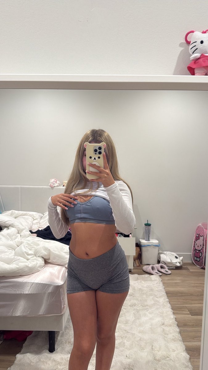 xoluvr_2's tweet image. gym brat for the new year