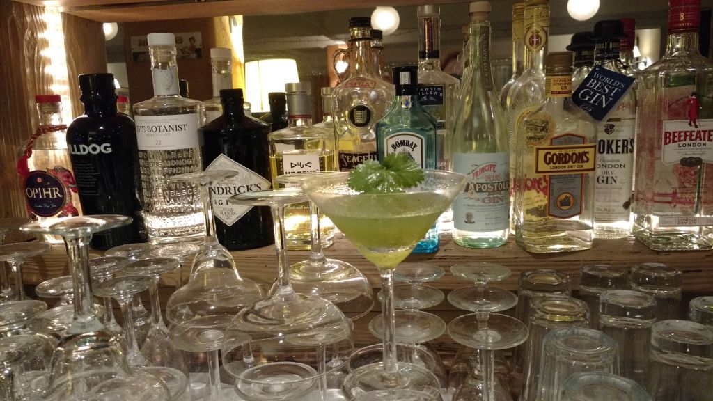 🍸Probá nuestros elixires en el Bar del #VHO
Abierto desde las 19hs

#Ostende 🌊☀️