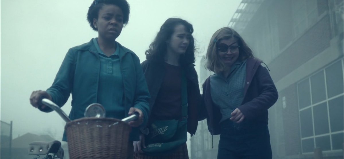 Baswa_'s tweet image. J’ai fini “ÇA: BIENVENUE À DERRY” et franchement, ça ridiculise la dernière saison de Stranger Things. (imo)

C’est tout ce que j’espérais voir en regardant la série: une horreur qui ne se retient pas, sombre et sans compromis. 

Une première saison plutôt réussie!