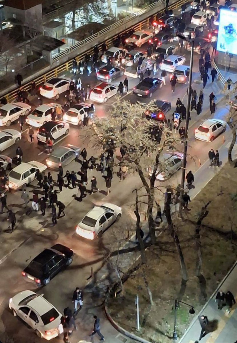 پسر ساحل𓃬☼ tweet media