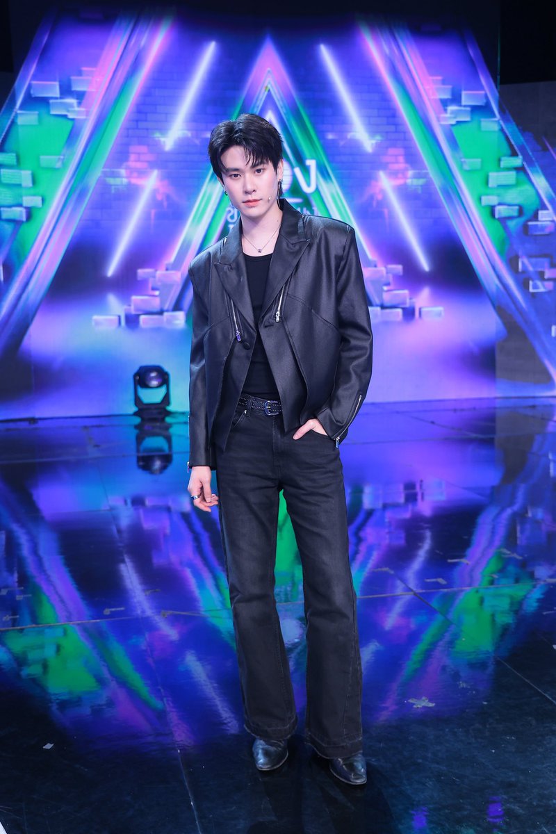 bammtmd's tweet image. ชอบนจกแต่งลุคแบบนี้มาก แบบหุ่นดีมาก หุ่นลีนมาก หล่อมาก หล่อแบบถ้าวัดไหนไม่มีเทียนต้องมาเรียกนจกอ่ะ เพราะว่าคนหล่ออยู่นี่ 🫠

JACKIE AT THE WALL SONG

#TheWallSongxJackie
#JackieJackrin