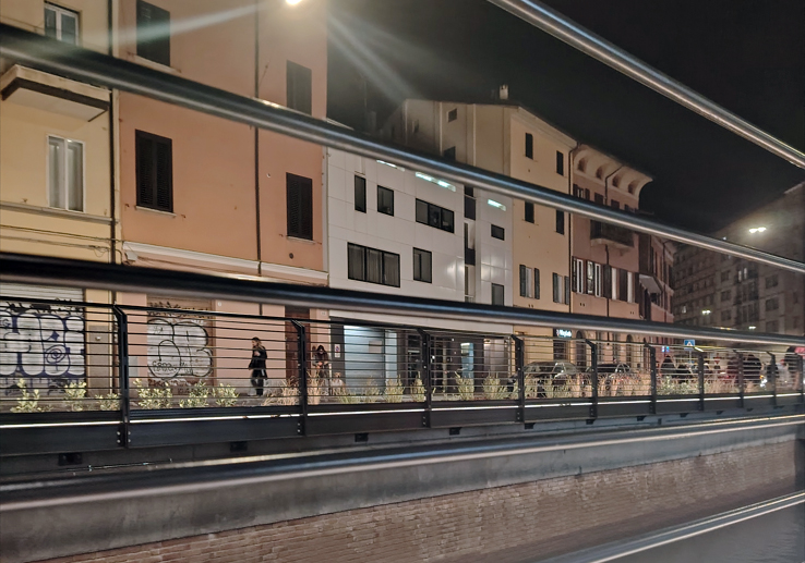 Il nuovo tratto scoperto del canale in via Riva di Reno...il tempo rende giustizia, con buona pace del "contesto"...

Il nostro "Ecomostro" prima e dopo il 2012...e nel 2025
 
gbastudio.it/news.php?open=…

#gbastudio #gbalab #architettura #architecture #bologna #new #white