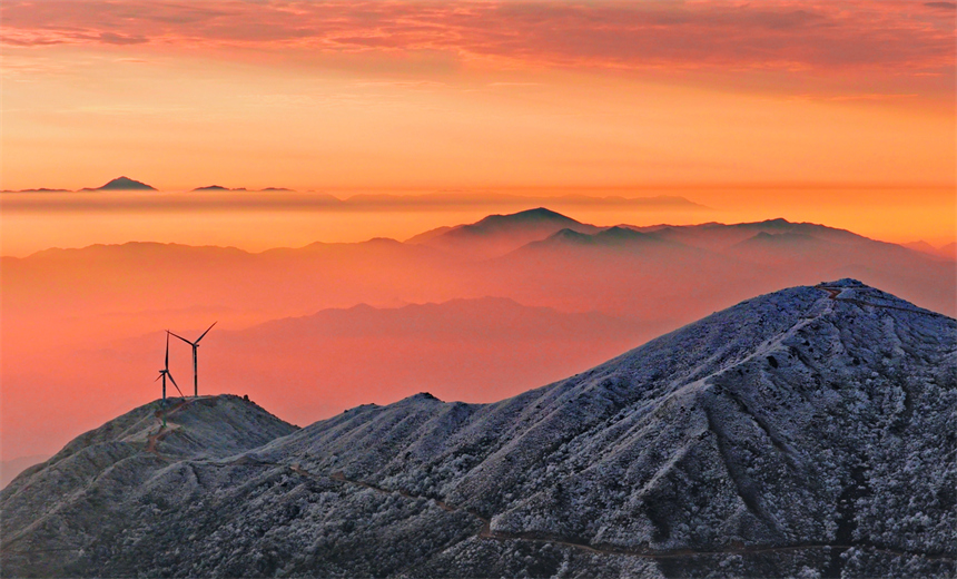 The enchanted peaks チェリー　yan座　yangraver The enchanted peaks チェリー yan座 yangraver 7-Light Chrome and