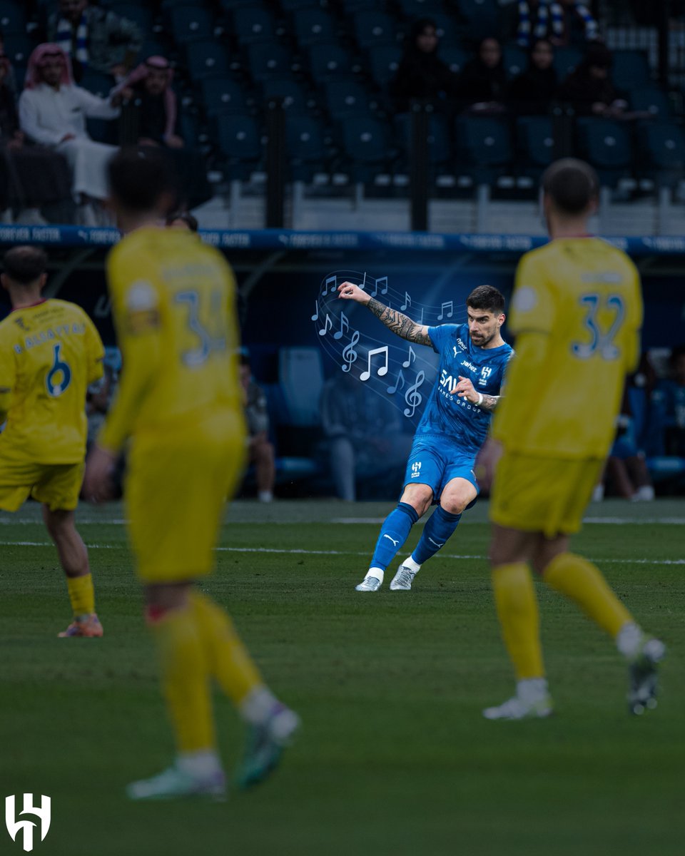 Alhilal_FC's tweet image. وحين يمُرّ عزفُكَ فوق شيءٍ
يغيّر عمره ذاك المرور 🎵💙