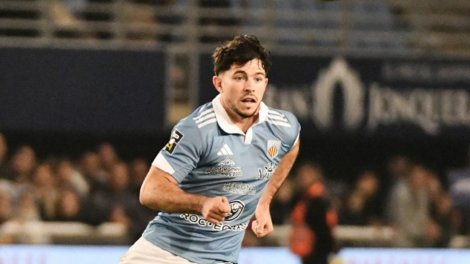 T2Rugby's tweet photo. Former 🇫🇷 France U20 world champion fly half Hugo Reus (who has so far struggled to settle at a club in his early career as a senior) confirmed in a radio interview that he is 🇪🇸 Spanish eligible. He would be an outstanding addition to Leones 2027 team if they could convince him. https://t.co/WWhWFwGpi5