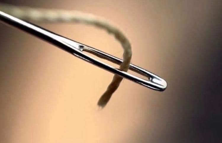 لو كانت الحياة إبرة لكان رزقك خيطاً يأتيك من ثقبها، فأطمئن ما كتبه الله فهو لك وما كتبه لغيرك لن تناله..