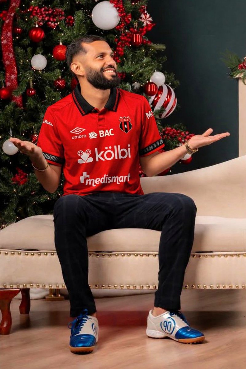 Y si me llevas?? <a href="/ldacr/">Alajuelense</a> ❤️🖤