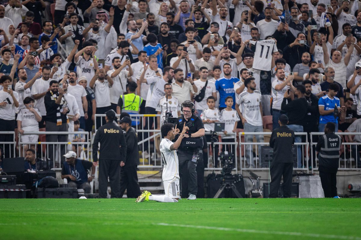 sport_jazirah's tweet photo. 📸| لحظة تسجيل اللاعب رودريغو هدف #ريال_مدريد الثاني 

@iloay4
#ريال_مدريد_أتليتكو_مدريد
#السوبر_الاسباني_بجدة https://t.co/kPetsLNjVb