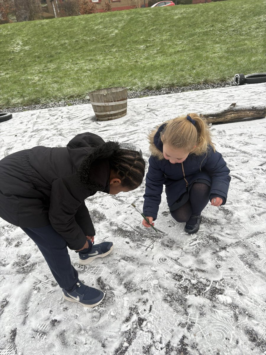 Mrs Pierce.StNiniansP2 tweet media