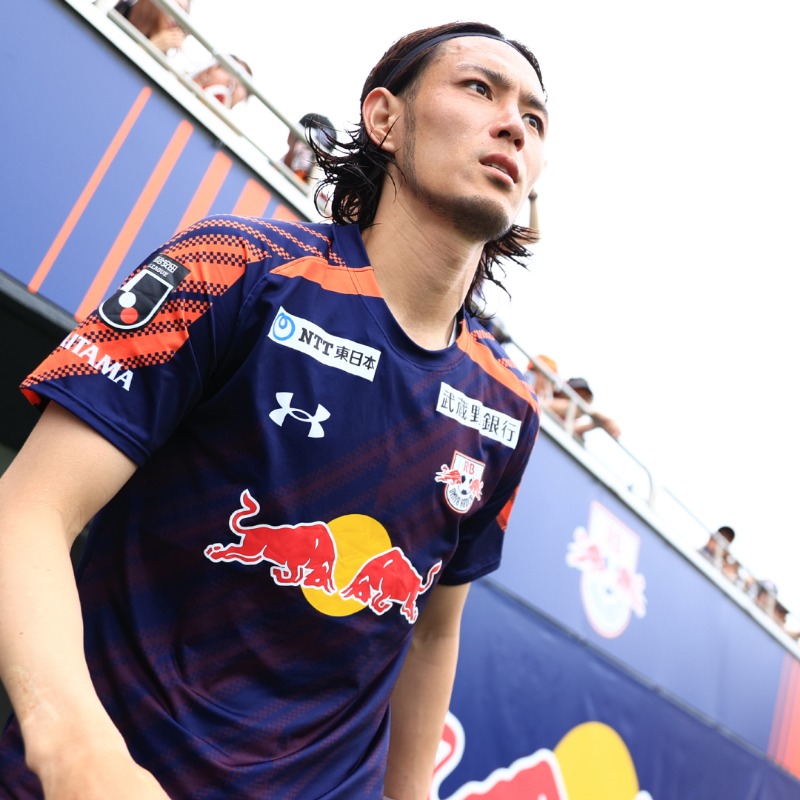 🟠 背番号「23」にちなみ23時23分に発表 👏 33歳FW杉本健勇がRB大宮