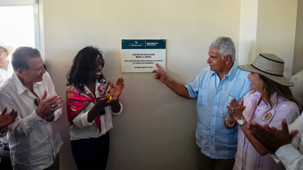 presidenciapma's tweet image. Inauguramos el Centro de Educación Media de La Arena, fortaleciendo la formación de jóvenes que son el presente y el futuro de Herrera.

Rescatamos un proyecto que estuvo paralizado por años y, sin excusas, entregamos esta obra que beneficiará a 1,000 estudiantes. 

Trabajamos…