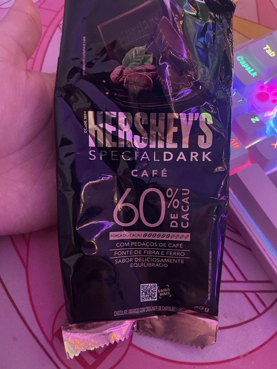 miserablefat's tweet photo. pré treino:

3 quadradinhos desse: 125kcal https://t.co/nt47USI8rt