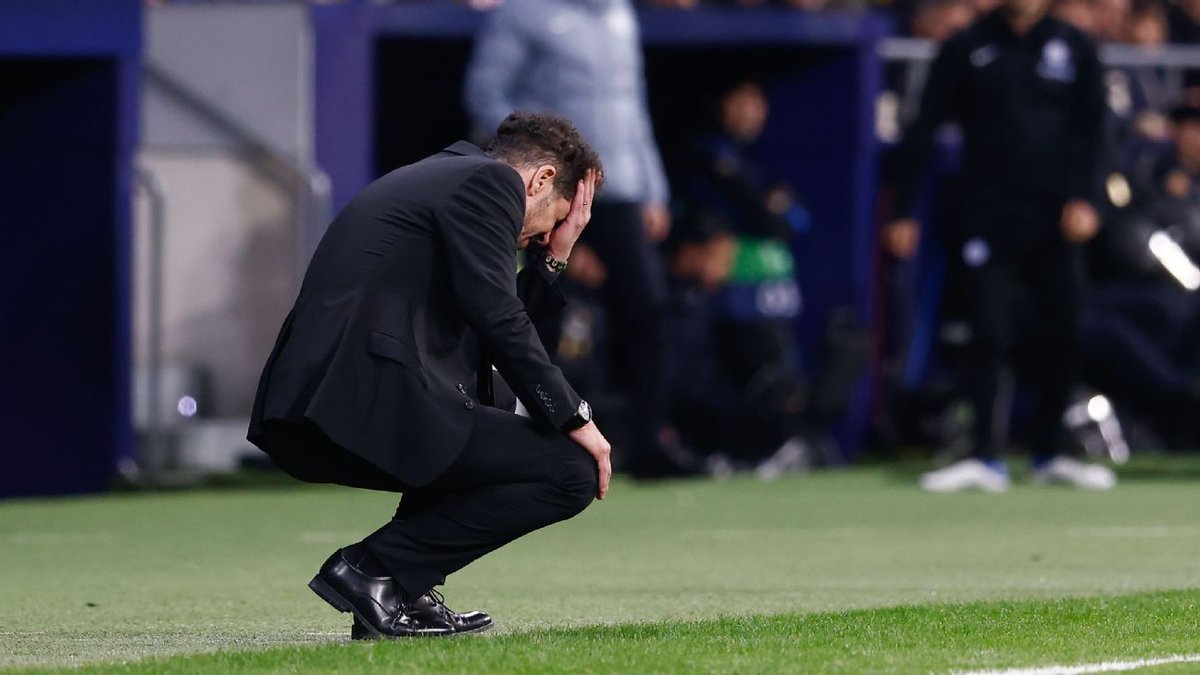 theMadridZone's tweet image. 🚨 Diego Simeone since 2020/21:

❌ La Liga
❌ UEFA Champions Leage
❌ Copa Del Rey
❌ La Liga
❌ UEFA Champions League
❌ Copa Del Rey
❌ Supercopa
❌ La Liga
❌ UEFA Champions Leage
❌ Copa Del Rey
❌ Supercopa
❌ La Liga
❌ UEFA Champions Leage
❌ Copa Del Rey
❌ Supercopa…