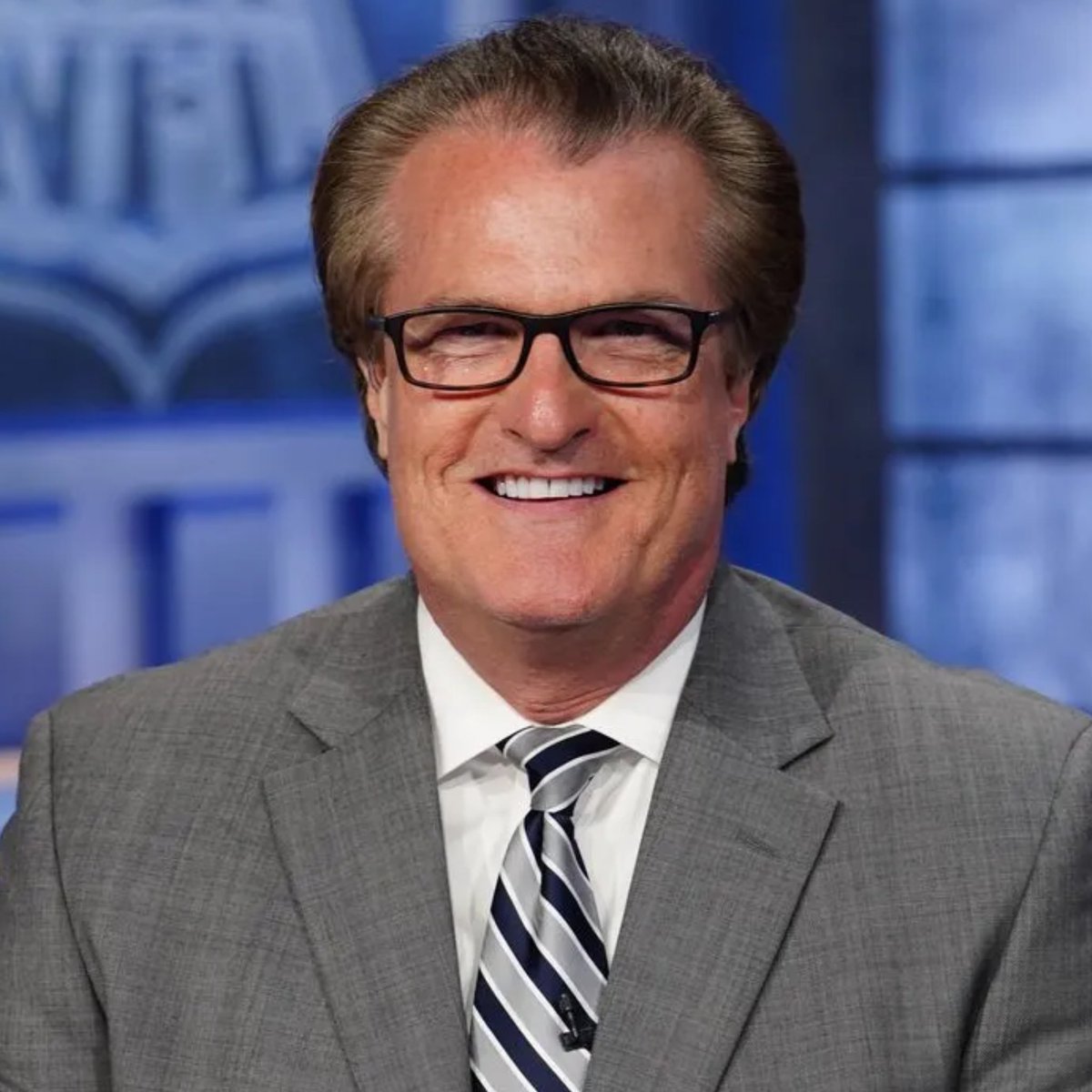 jasrifootball's tweet image. 𝗧𝗥𝗘𝗡𝗗𝗜𝗡𝗚: Mel Kiper Jr on the people still criticizing Shedeur Sanders: 

“I don't know what else the kid needs to do. Everything about Shedeur Sanders screams he's the quarterback. People are gonna be like, ‘Oh, where's he ranked?’ Forget that. Look at the interceptions…