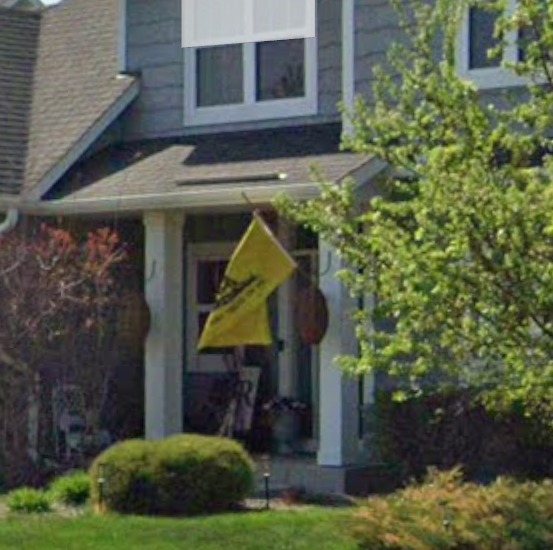 There is a hilarious and disgusting irony that Jonathan Ross has a fucking Gadsden flag flying ou...