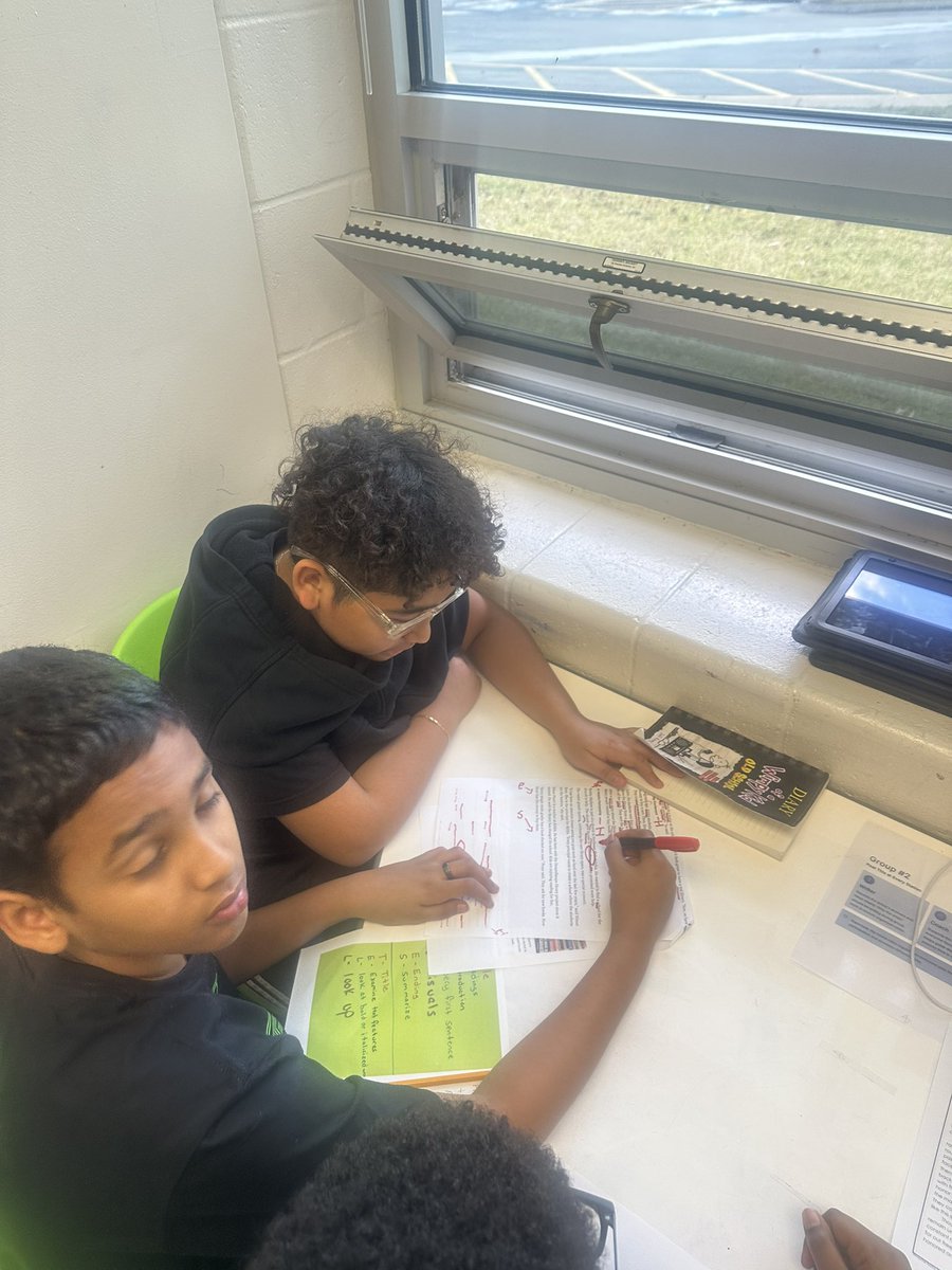 We are immersing ourselves into the structure of a feature article! <a href="/ToppingBulldogs/">Topping Elementary</a> <a href="/NKCSchools/">NKC Schools</a>