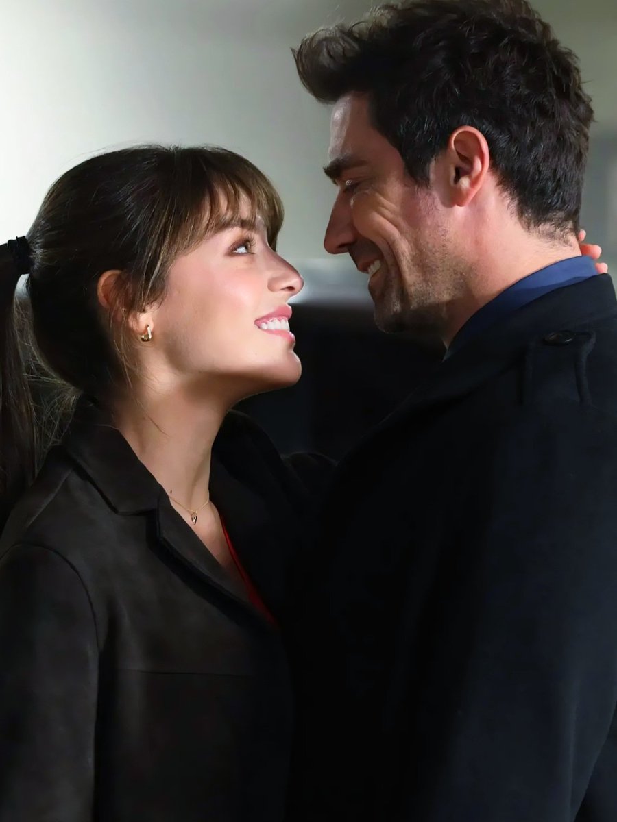 O que falar depois de ver esta perfeição aqui?  🙈🥰😭💝

#SılaTürkoğlu #İbrahimCelikkol #DoktorBaşkaHayatta