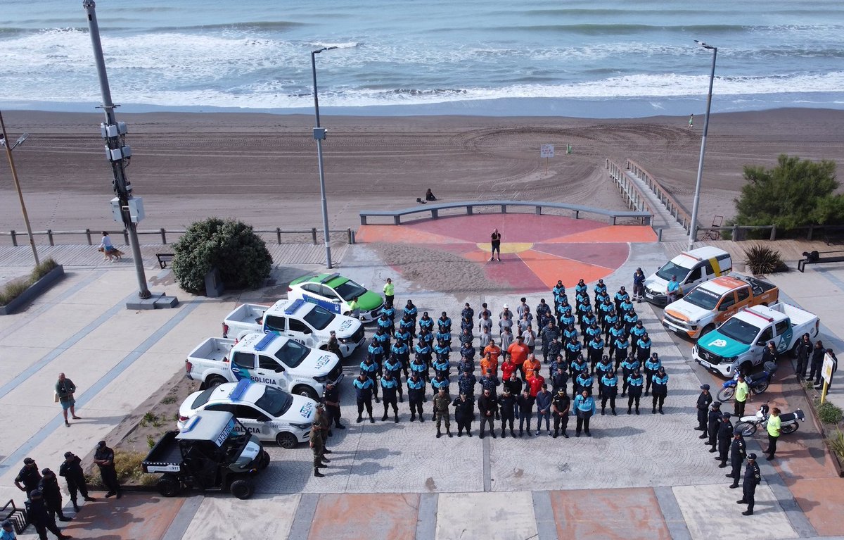La realidad es que la tranquilidad de Monte no es casualidad, es gestión. 

Recibimos a los efectivos del Operativo Sol a Sol para que, junto a Provincia, podamos brindar un verano seguro. Nuestra prioridad es que todos disfruten de  #MonteHermoso 🤝☀️