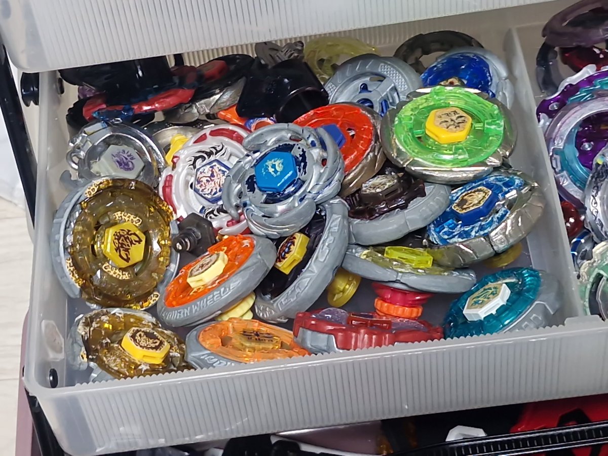 집에 묵혀두고 있는 짱돌들
메벨 보면 돌리겟죠