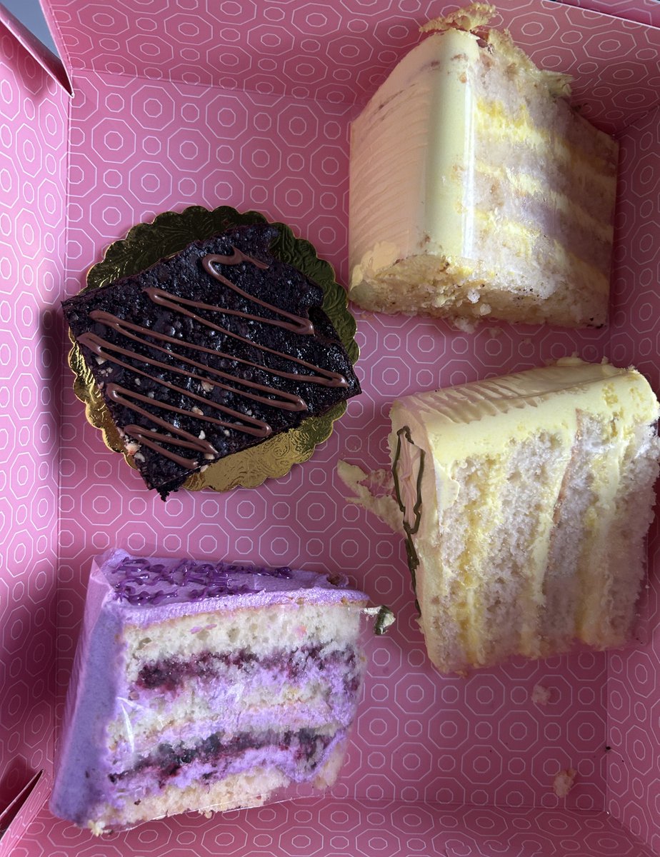 bowtrees's tweet image. two lemon cakes + one blueberry cake + one brownie