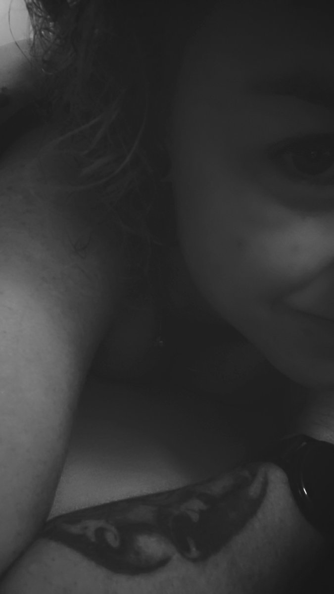 GeldherrinNET's tweet image. Zahlsklaven angetreten: Du bist ein Zahlsklave und noch auf der Suche nach einer jungen Herrin, die du finanziell unterstützen kannst ohne große Diskussion und Wiederspruch? Dann melde […] dlvr.it/TQDvcN