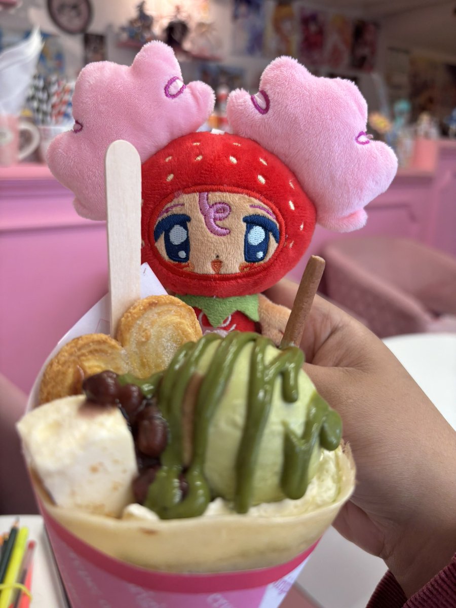 Heart Fraise plush keychains are finally available on my shop 💞

some info:
🍓I won’t ship to the USA</3
🍓Please don’t order with items such as prints as I cannot combine them together because of the size!
🍓they will also be available at conventions :3