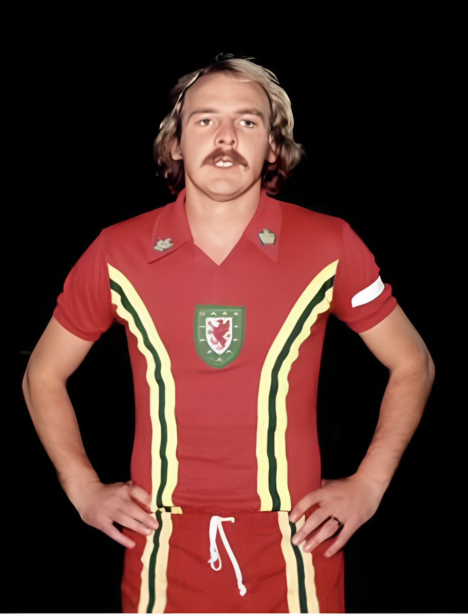 RIP Terry Yorath. We miss You and your passion already skipper but your legacy to Welsh and Celtic football will live forever. #Euro76 🏴󠁧󠁢󠁷󠁬󠁳󠁿 RIP Terry Yorath. Toi et ta passion nous manquent déjà capitaine, mais ton legs au football gallois et celtique restera à jamais gravé. <a href="/Cymru/">Wales 🏴󠁧󠁢󠁷󠁬󠁳󠁿</a>