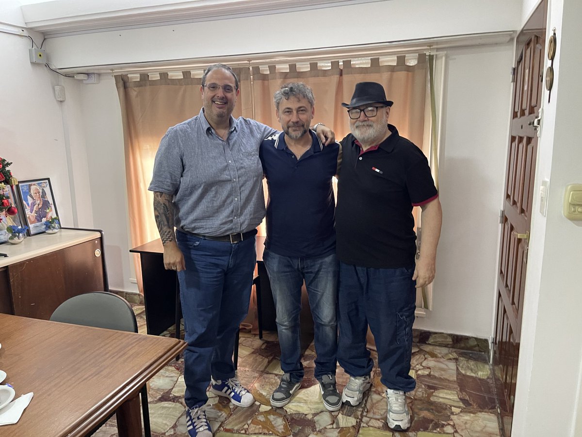 👥 Mantuve una nueva reunión, en esta oportunidad con el dirigente de la UCR de La Matanza <a href="/gustavobarresi/">drbarresigustavo</a>

Dónde intercambiamos ideas y coincidimos en la necesidad de impulsar propuestas que permitan generar proyectos territoriales en beneficio de las poblaciones más