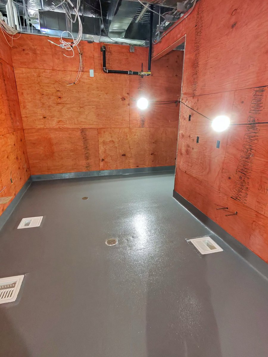 LevelUpFloors tweet picture