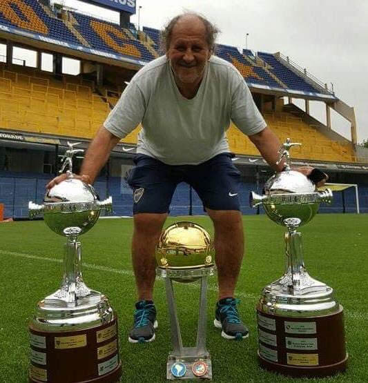 🎂FELIZ CUMPLEAÑOS, ROBERTO MOUZO!

🔝Es el jugador con la mayor cantidad de presencias con la camiseta de #Boca: 426.

🙌Ganó 6 títulos: 
⭐ Metropolitano 1976
⭐ Nacional 1976
🏆 Libertadores 1977
🏆 Copa Intercontinental 1977
🏆 Libertadores 1978
⭐ Metropolitano 1981