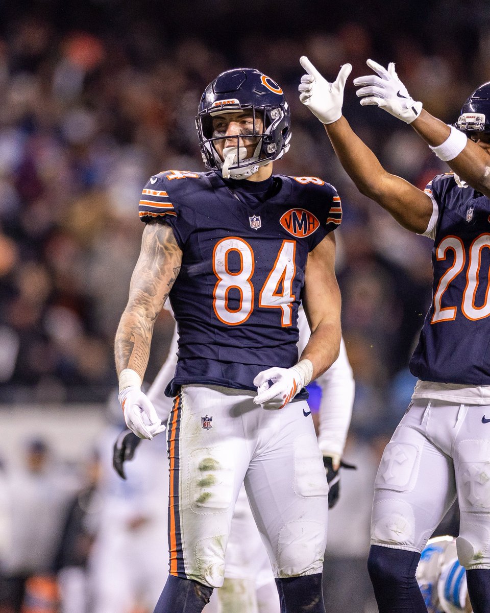 ChicagoBears's tweet image. Your Rookie of the Week 👑