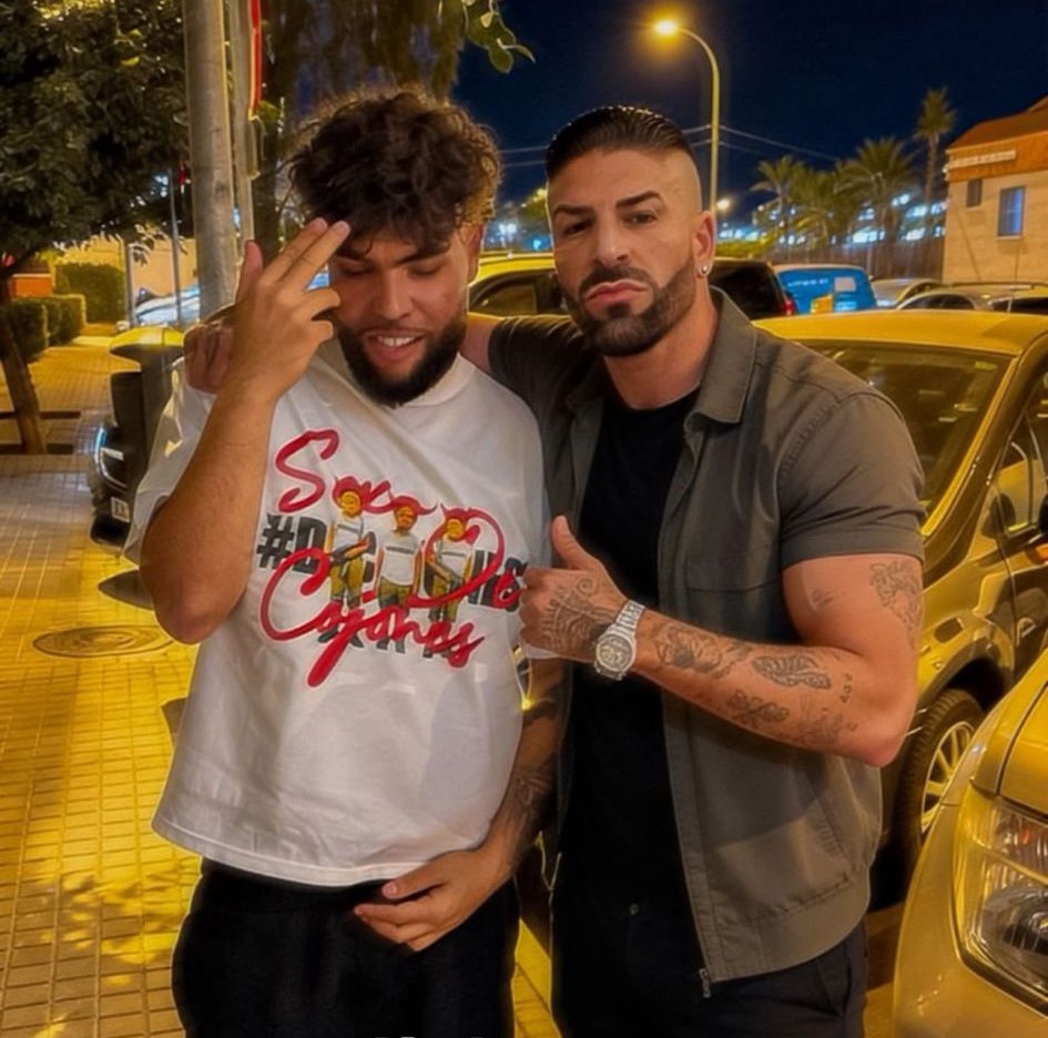 PreassureUnder's tweet photo. si me preguntan quienes son los de desokupa diré que ellos❤️‍🩹 https://t.co/7WbOBAvtNm