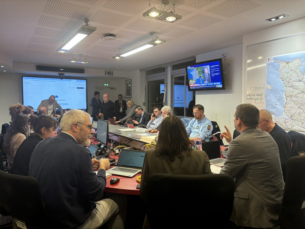 Image de Préfet de la Manche - #TempêteGORETTI 💨 Depuis 17h00, le centre opérationnel départemental (COD) est activé à la préfect