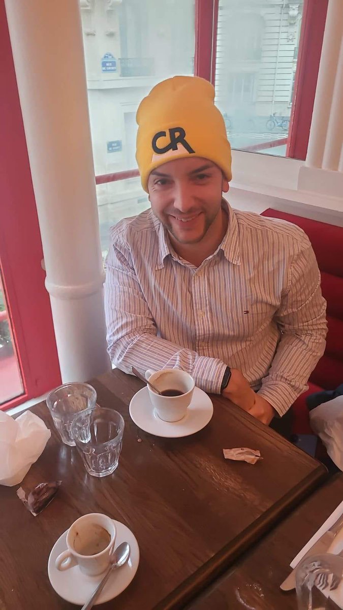 J’ai croisé des agriculteurs mobilisés à l’Assemblée nationale qui m’ont fait un beau cadeau 🤗

Soutien aux paysans et paysannes qui nous nourissent et font la beauté de la France.