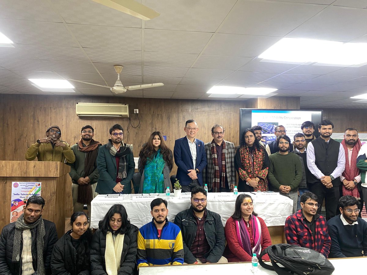 ProfRekhaSaxena's tweet photo. .. ⁦@TWIndia2⁩ ⁦@MOFA_Taiwan⁩ 
Had an insightful lecture by Ambassador Mumin Chen on India–Taiwan relations https://t.co/2FV1Z8Q4Vv